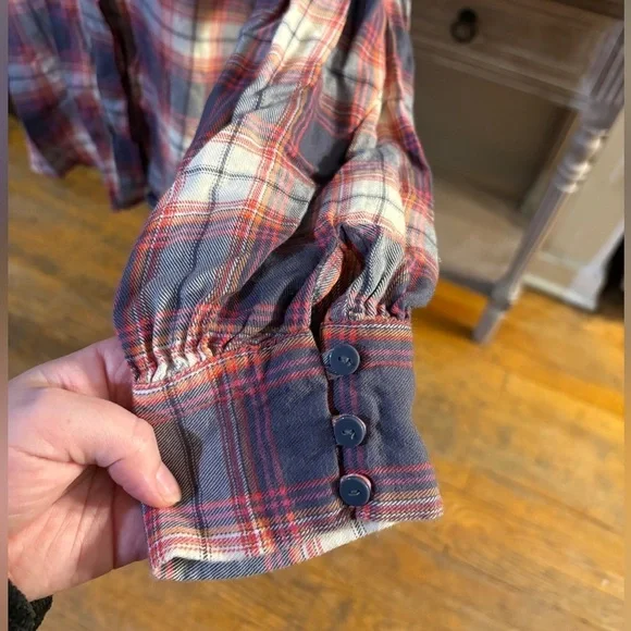 Mossimo Plaid Blouse - Picture 4 of 7